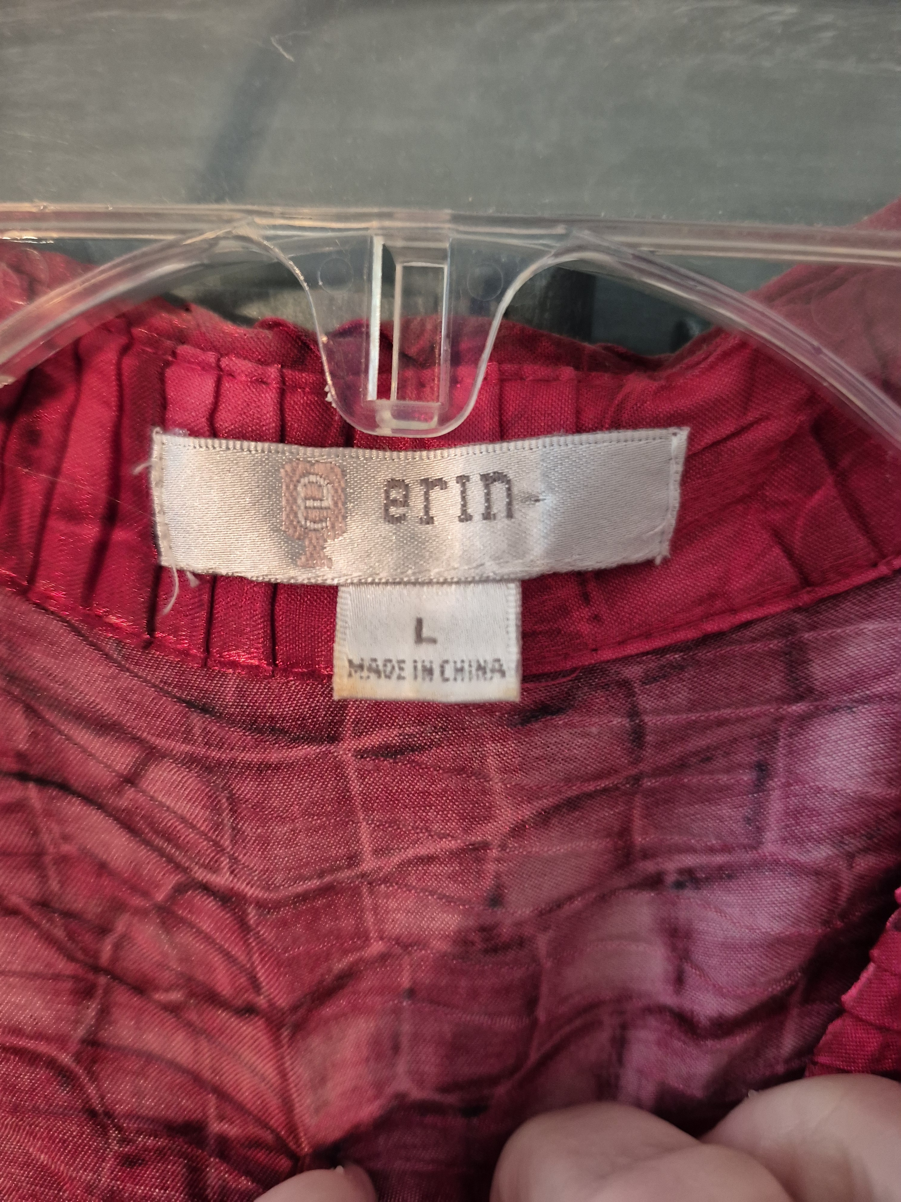 Women's Red Button-Down Shirt With Textured Pattern — image 4 of 8